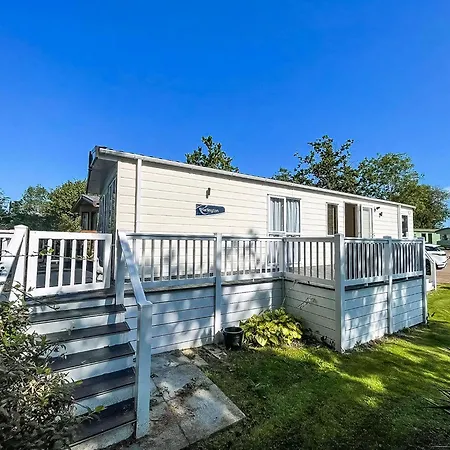 Beautiful Caravan With Decking At Carlton Meres Holiday Park, Suffolk Ref 60001M Saxmundham Exterior photo