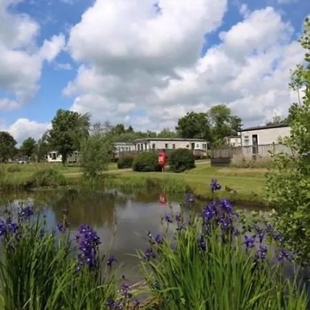 Beautiful Caravan With Decking At Carlton Meres Holiday Park, Suffolk Ref 60001M Saxmundham Exterior photo