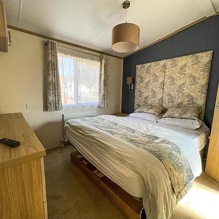 Beautiful Caravan With Decking At Carlton Meres Holiday Park, Suffolk Ref 60001M Saxmundham Exterior photo