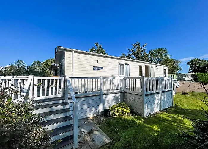 Beautiful Caravan With Decking At Carlton Meres Holiday Park, Suffolk Ref 60001M