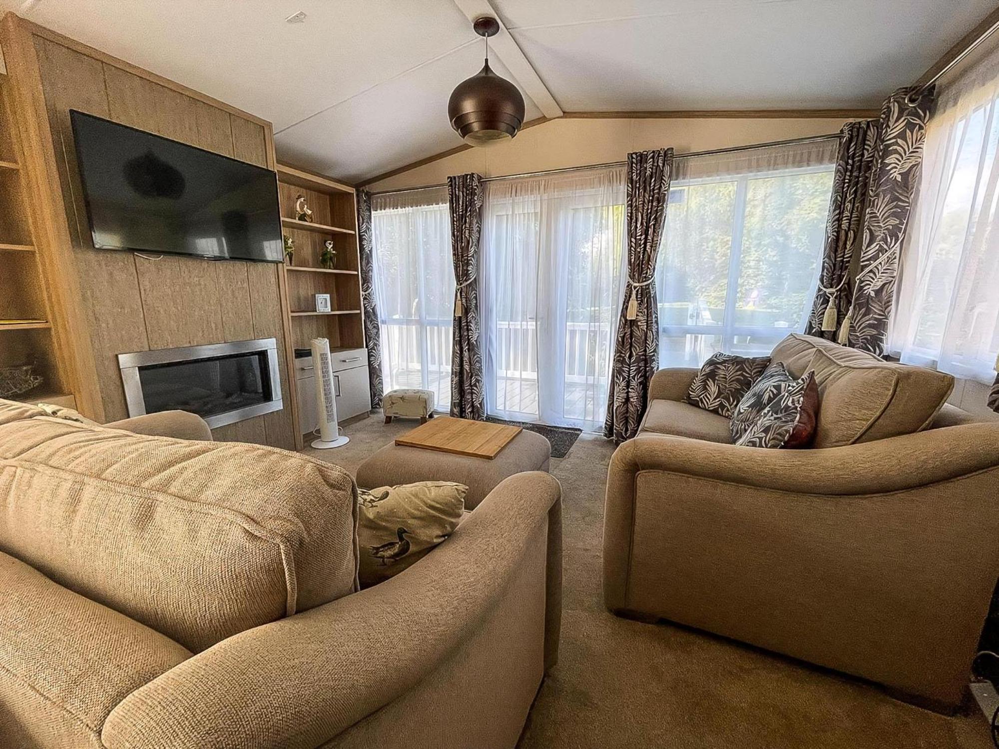 Beautiful Caravan With Decking At Carlton Meres Park, Suffolk Ref 60001m